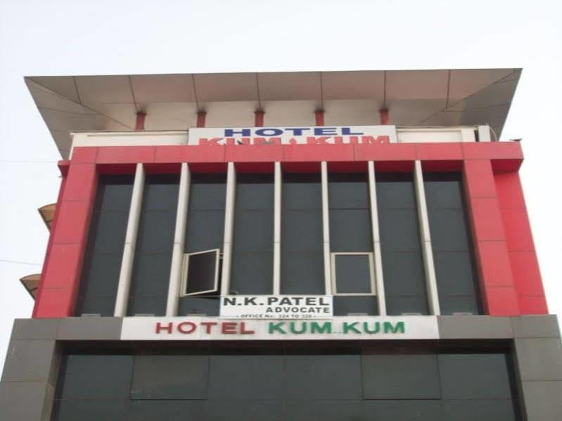 Hotel Kum Kum Adalaj Buitenkant foto
